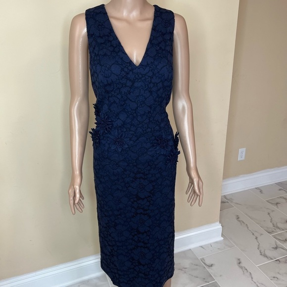 Maggy London lace midi dress - Picture 5 of 16